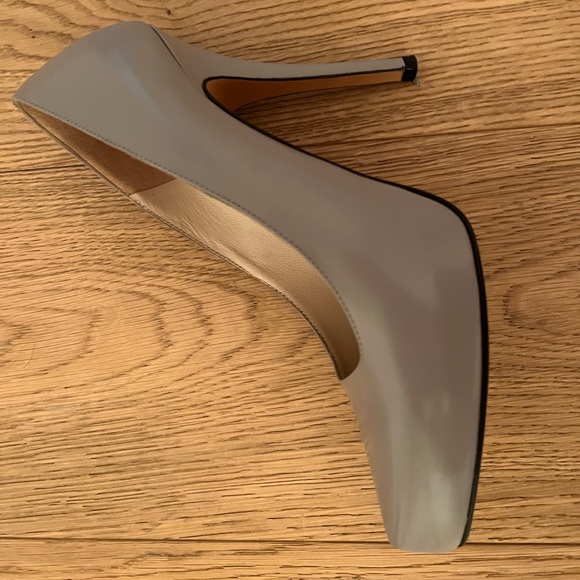 Escada pumps - Picture 2 of 4